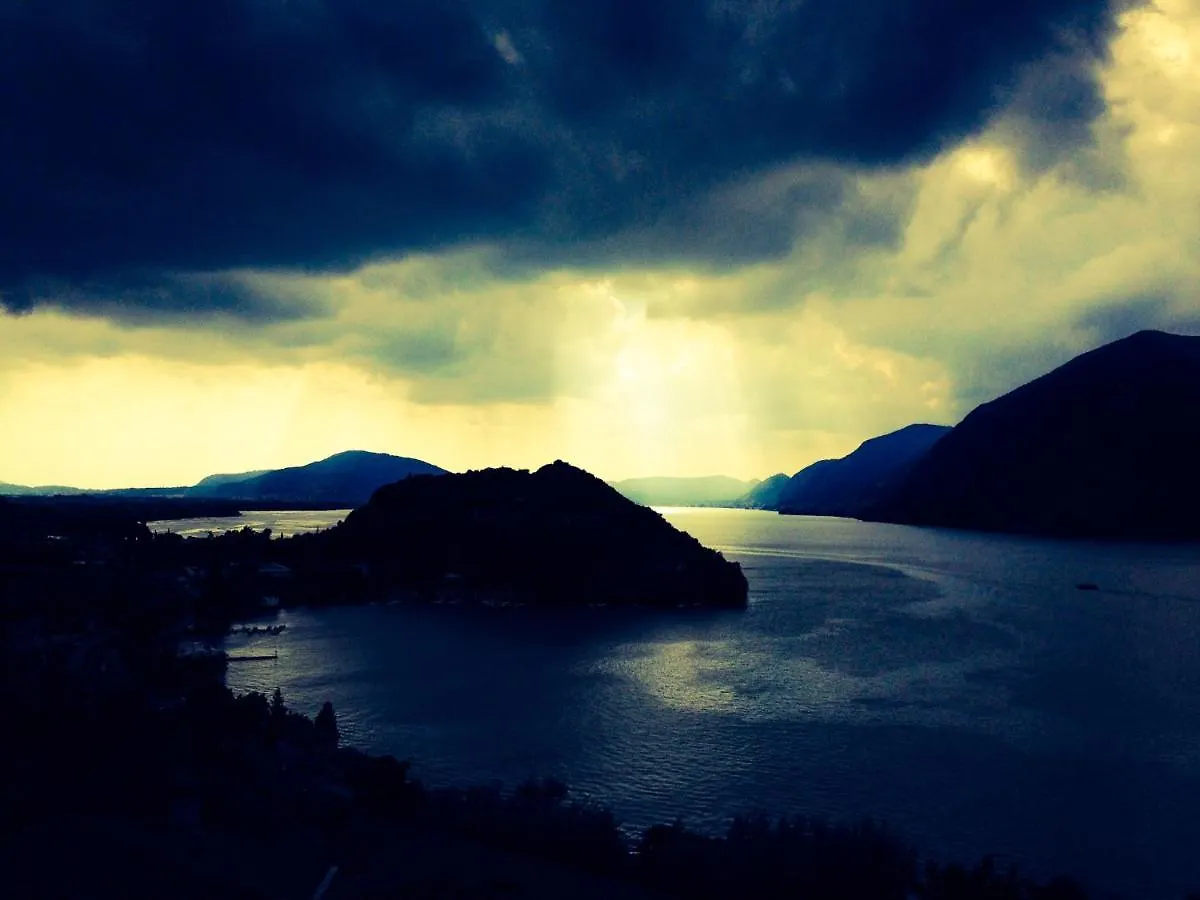 B&B Forsesiforseno Sulzano Italy